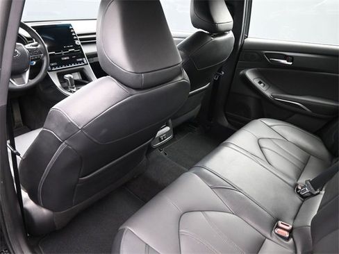 Used 2021 Toyota Avalon XLE w/ Carpet Mat Package (TMS) image 10