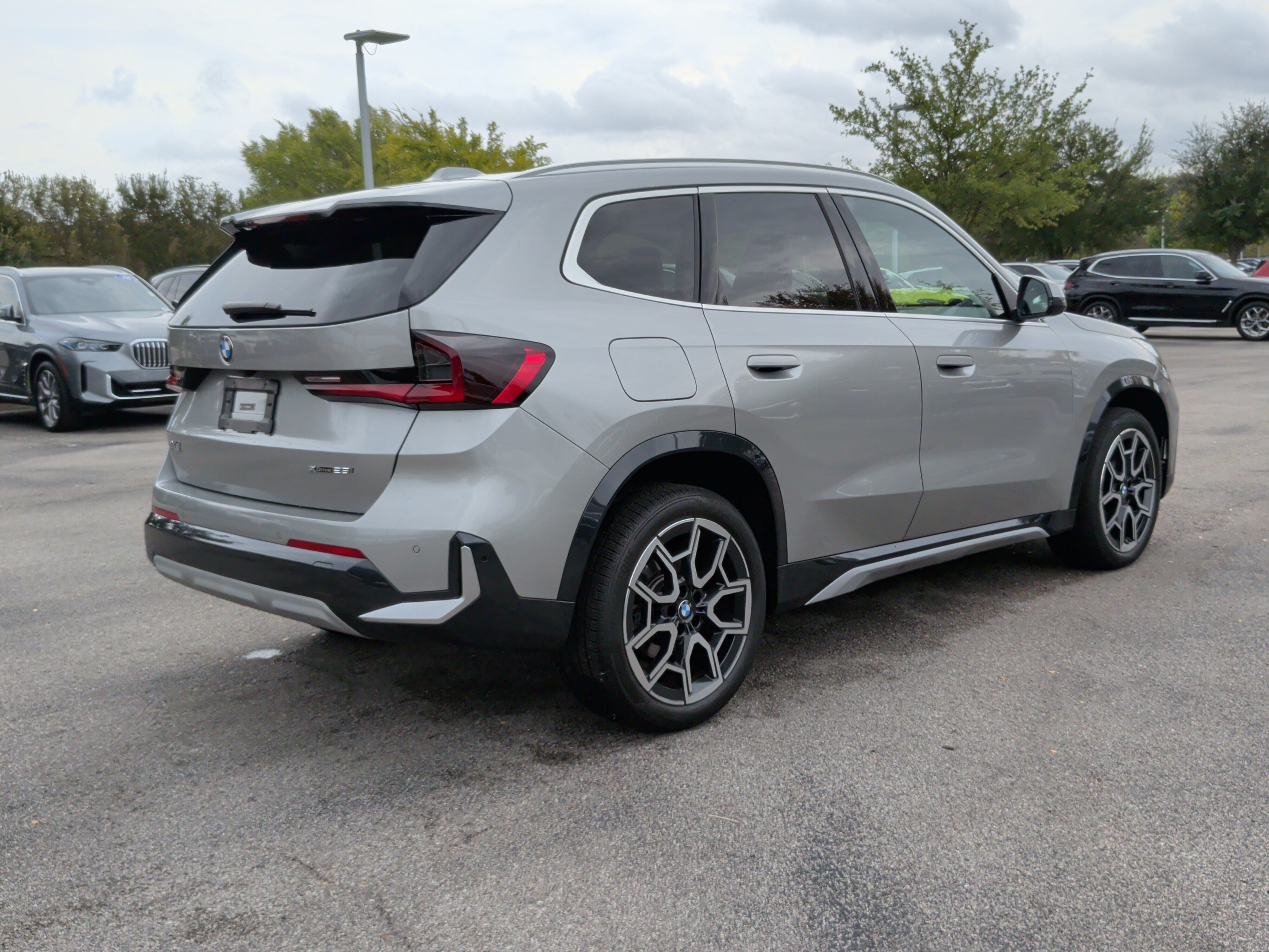Used 2025 BMW X1 xDrive28i AWD/4WD image 7