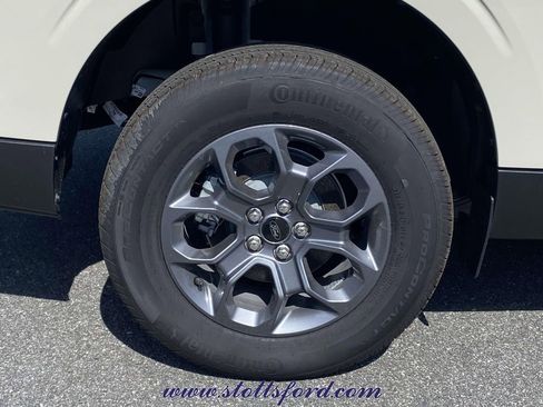New 2025 Ford Maverick XLT w/ Equipment Group 301A AWD/4WD image 7