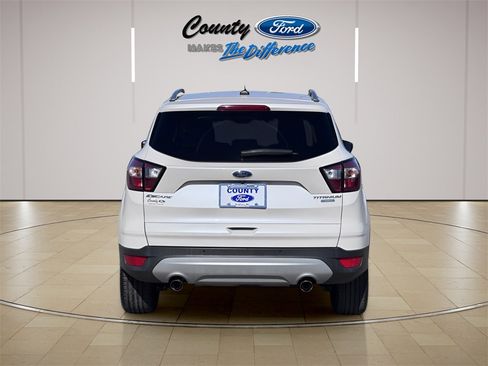 Used 2018 Ford Escape Titanium image 5