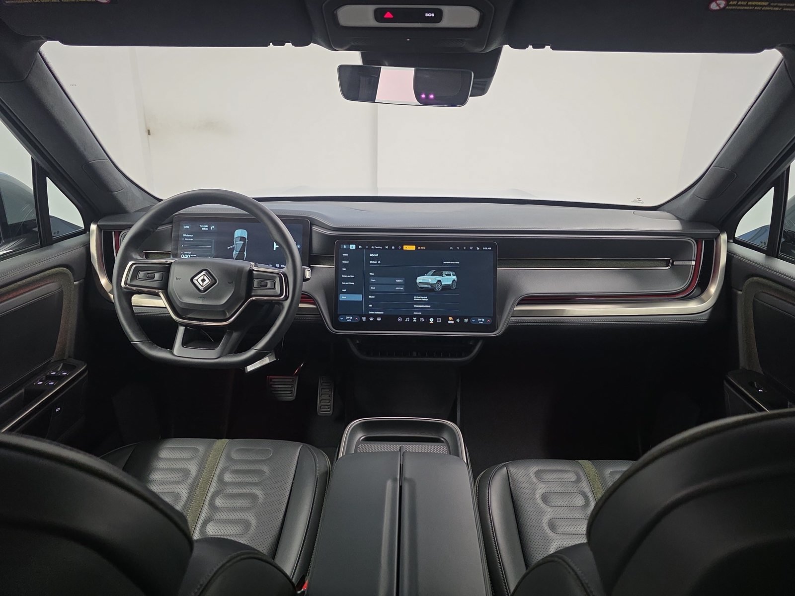Used 2025 Rivian R1S Adventure Dual AWD/4WD image 27