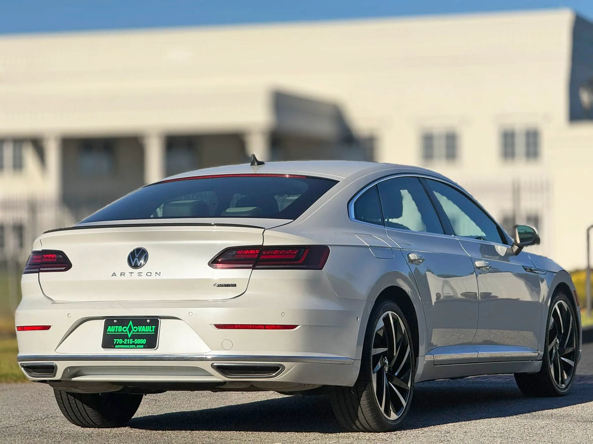 Used 2023 Volkswagen Arteon SEL Premium AWD/4WD image 11