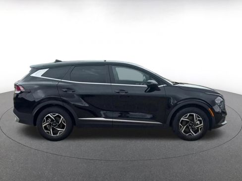 Used 2025 Kia Sportage LX FWD image 13