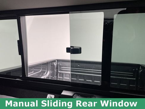 Used 2024 Nissan Titan SV image 41