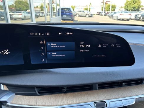 Used 2024 Lucid Air Touring AWD/4WD image 16
