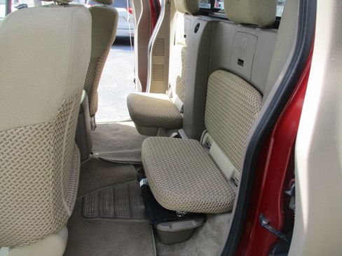 Used 2016 Nissan Frontier SV RWD image 21