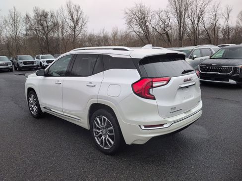 Used 2023 GMC Terrain Denali w/ Denali Premium Package image 7