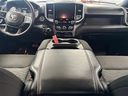 Used 2025 RAM 1500 Big Horn AWD/4WD image 2