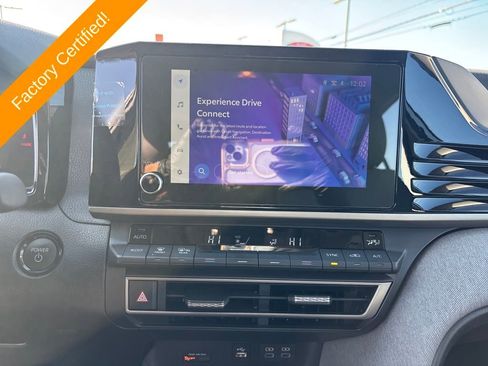 Used 2025 Toyota Camry LE image 20