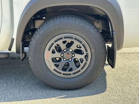 New 2026 Nissan Frontier Pro-X w/ Pro-X Convenience Package RWD image 15