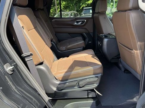 Used 2023 Chevrolet Tahoe High Country AWD/4WD image 22