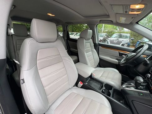Used 2018 Honda CR-V Touring image 9