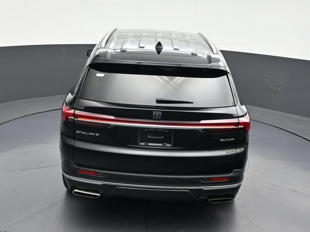 Used 2025 Buick Enclave Preferred w/ Power Package FWD image 18