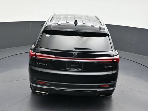 Used 2025 Buick Enclave Preferred w/ Power Package FWD image 18