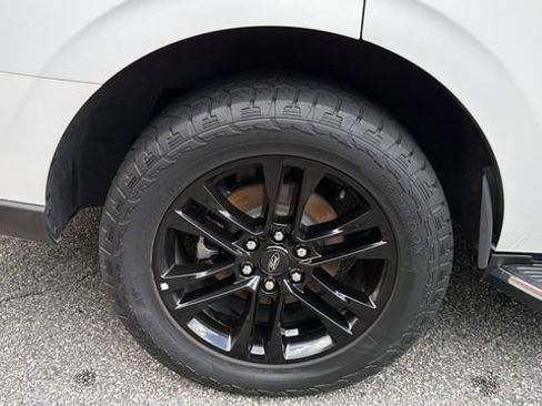 Certified 2023 Ford Expedition XLT RWD image 21