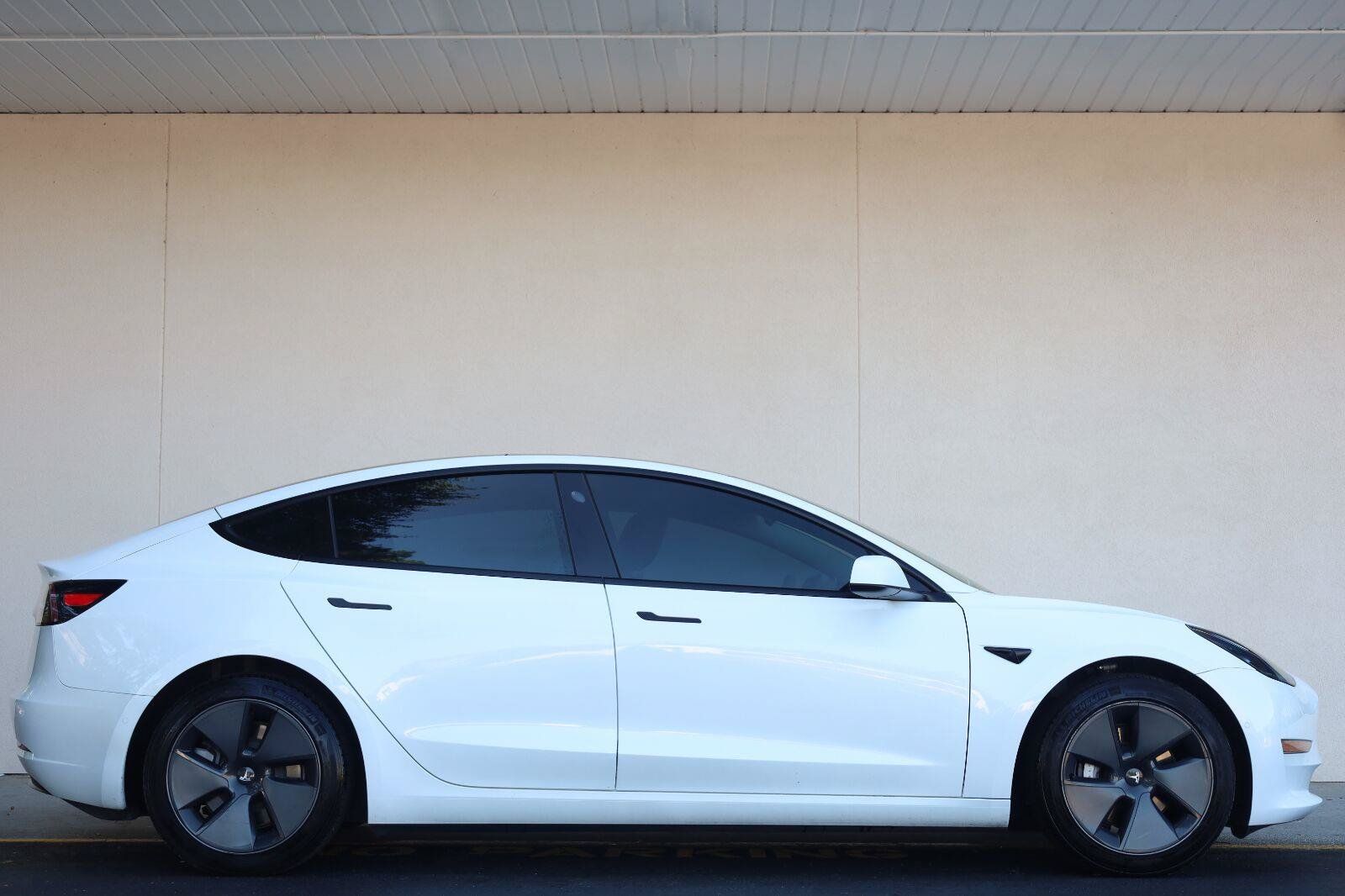 Used 2021 Tesla Model 3 Standard Range Plus RWD image 2