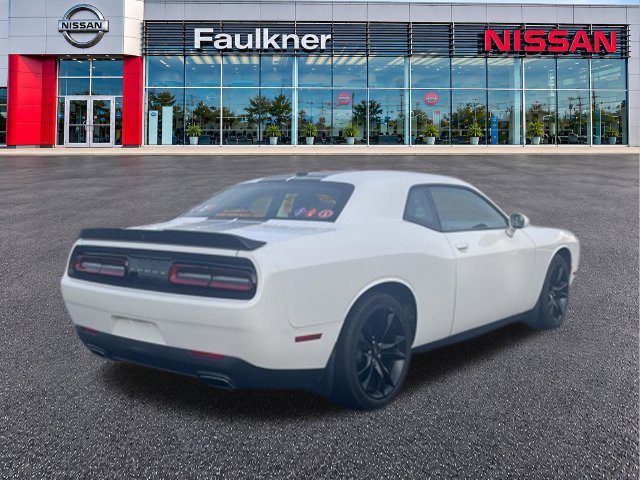 Used 2017 Dodge Challenger SXT w/ Blacktop Package RWD image 7
