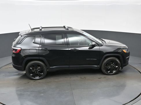 Used 2021 Jeep Compass Latitude FWD image 38