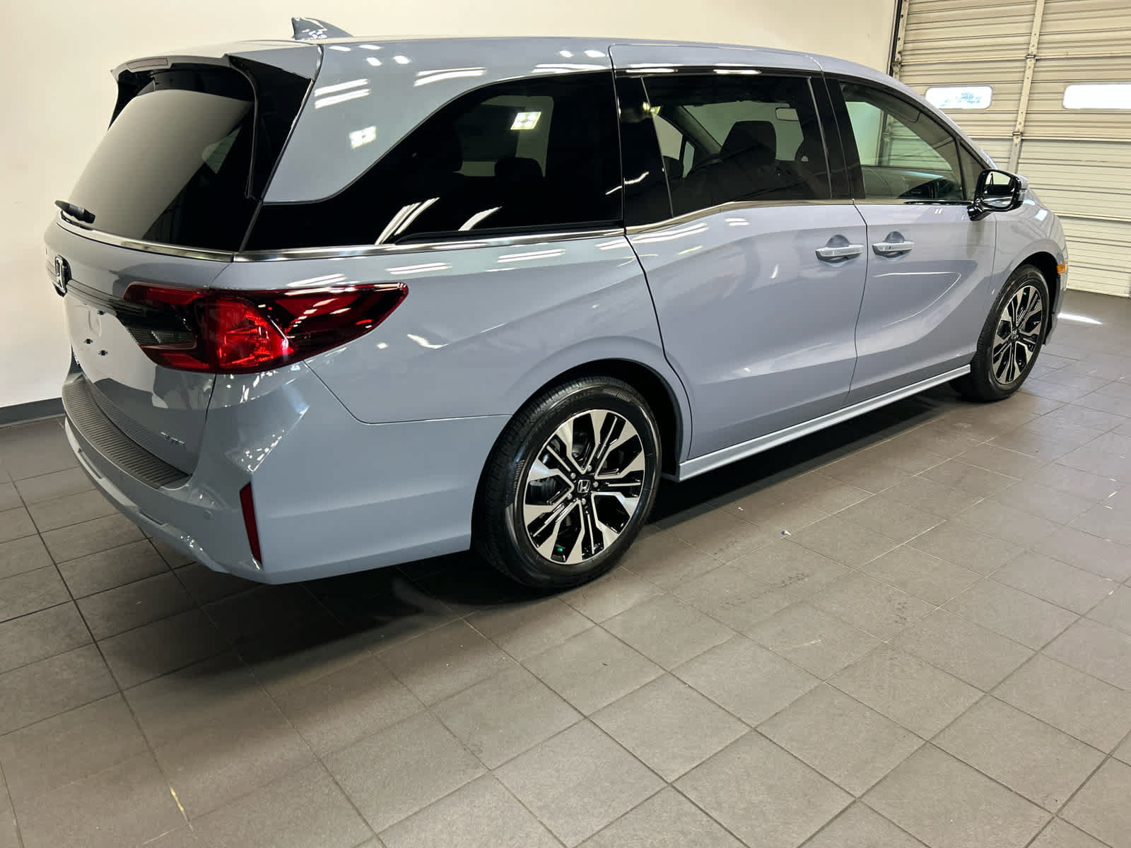 New 2027 Honda Odyssey Elite image 5
