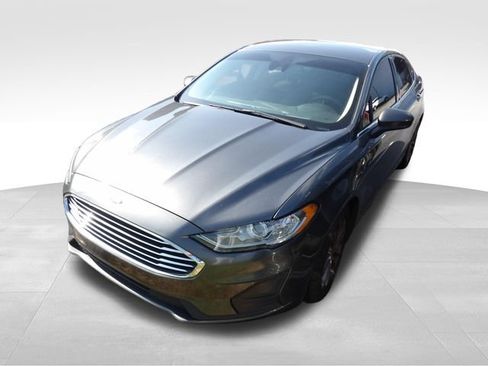 Used 2020 Ford Fusion SE FWD image 6