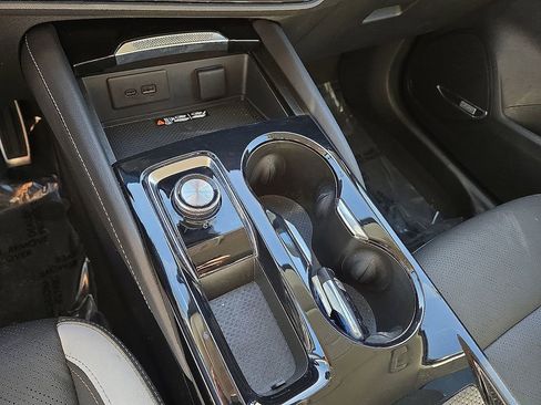 Used 2025 Buick Envision Sport Touring image 32