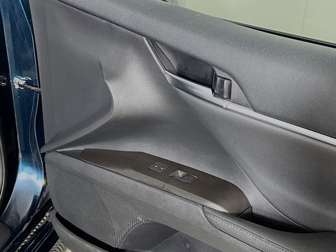 Used 2021 Toyota Camry XLE w/ Cold Weather Package image 32