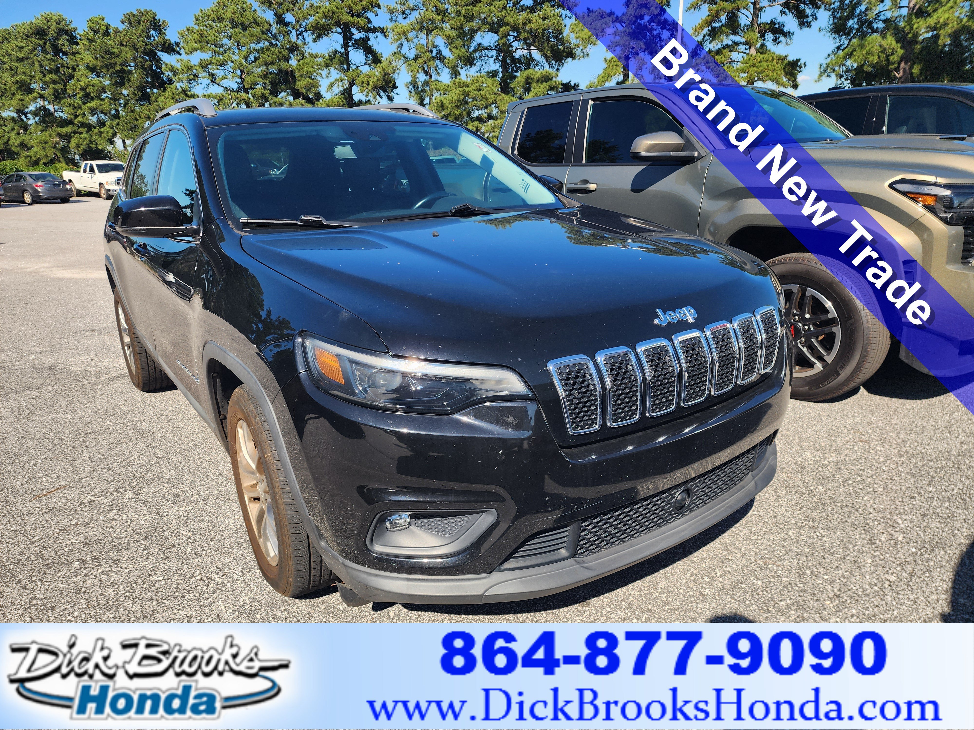 Used 2021 Jeep Cherokee Latitude Lux FWD image 1
