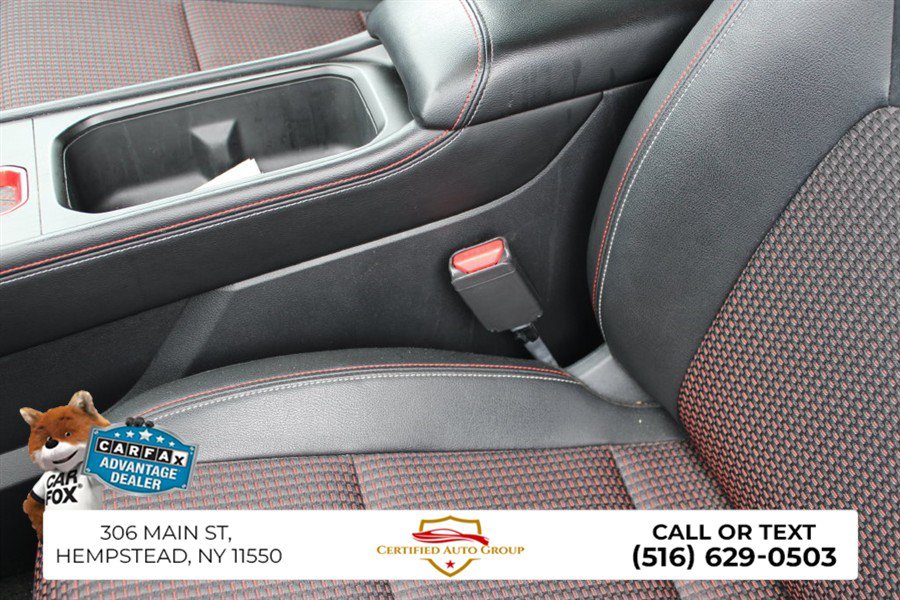 Used 2025 Nissan Kicks SR w/ Illumination Package FWD image 11