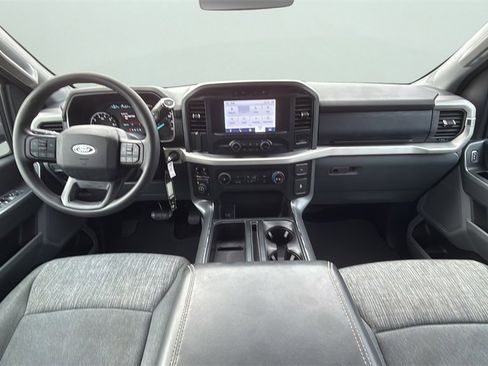 Used 2021 Ford F150 XLT image 14