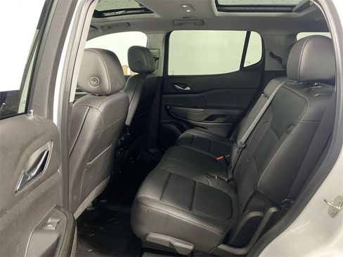 Used 2023 GMC Acadia SLT w/ LPO, Floor Liner Package image 23