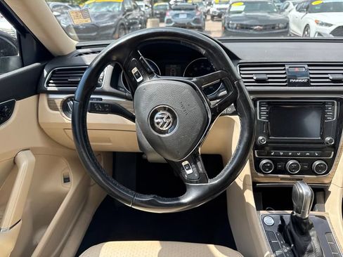 Used 2018 Volkswagen Passat 2.0T SE image 34