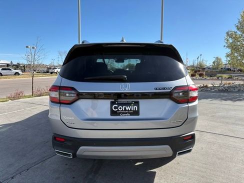 Used 2024 Honda Pilot Touring image 7