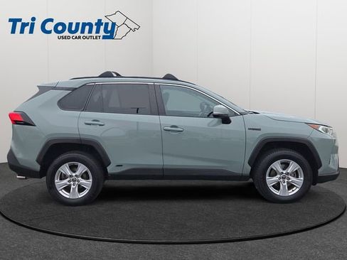 Certified 2021 Toyota RAV4 XLE w/ Convenience Package image 9