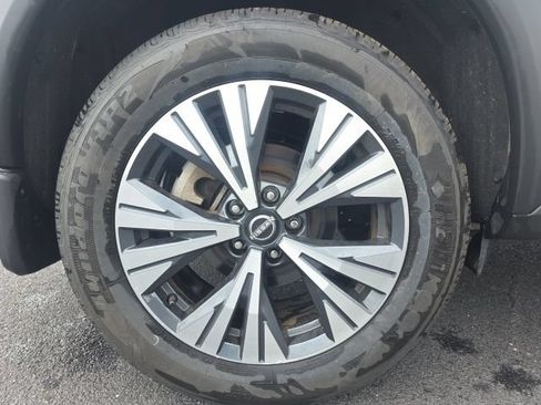 Certified 2023 Nissan Rogue SV w/ SV Premium B Package AWD/4WD image 12