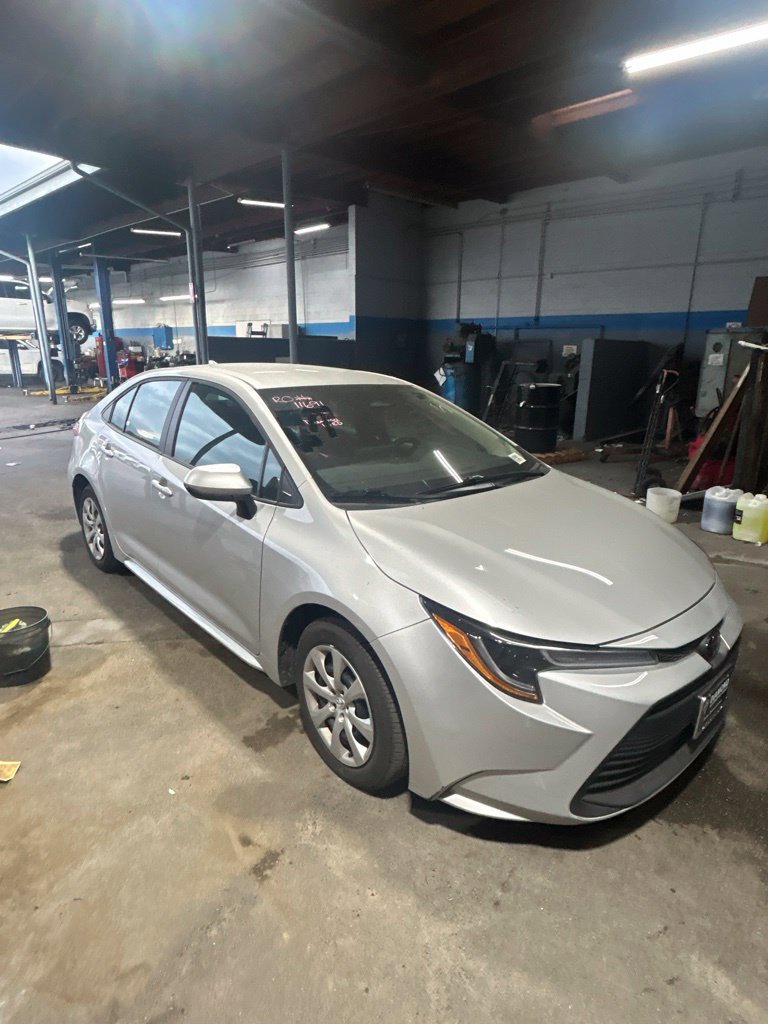 Used 2025 Toyota Corolla LE FWD image 8