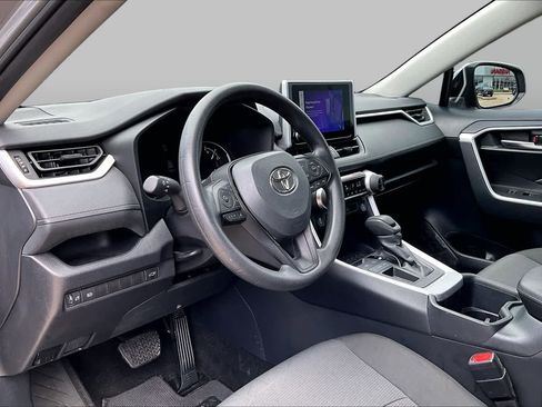 Used 2025 Toyota RAV4 XLE w/ Convenience Package FWD image 18