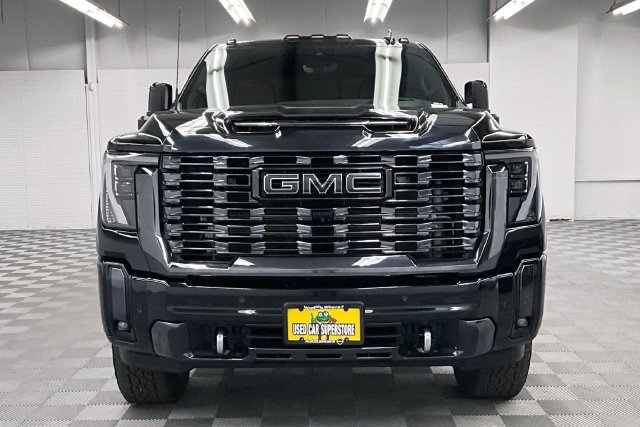 Used 2024 GMC Sierra 2500 Denali Ultimate AWD/4WD image 4