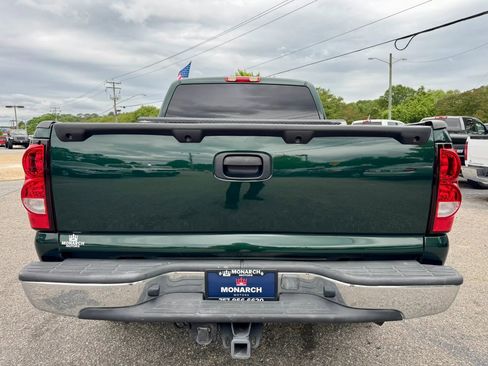 Used 2005 Chevrolet Silverado 1500 LS w/ Light Duty Power Package AWD/4WD image 4