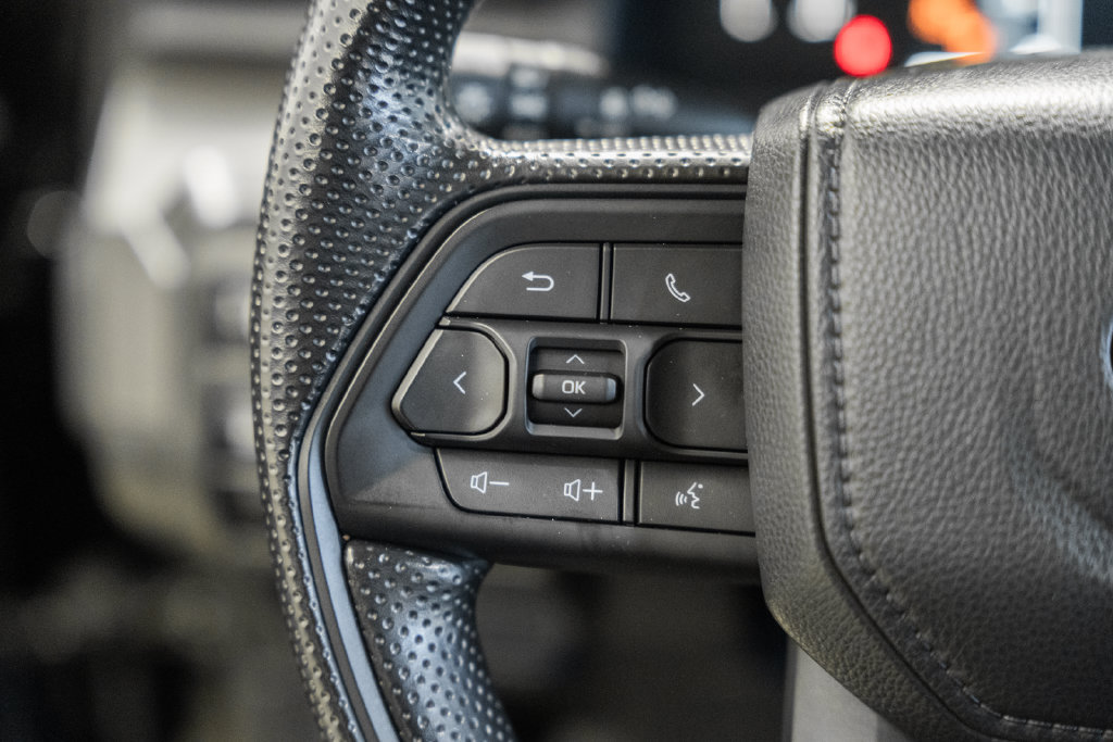 Certified 2025 Toyota Tacoma SR5 AWD/4WD image 25