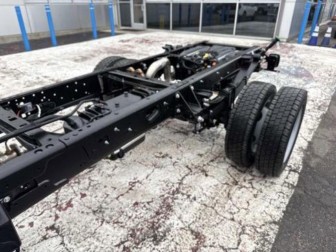 New 2026 Ford F550 4x4 Supercab Super Duty image 12