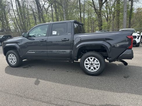 New 2026 Toyota Tacoma SR5 AWD/4WD image 16