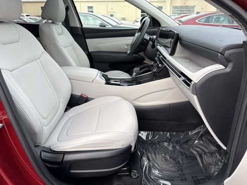 Used 2025 Hyundai Tucson SEL AWD/4WD image 19