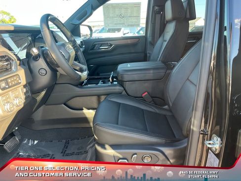 New 2026 GMC Yukon Denali w/ Denali Reserve Package image 9