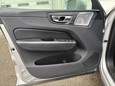 Used 2018 Volvo XC60 T6 Inscription w/ Luxury Seat Package image 16