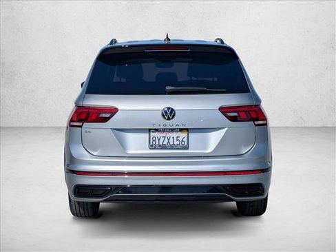 Used 2022 Volkswagen Tiguan SE R-Line image 7