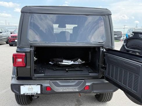 New 2025 Jeep Wrangler Unlimited Sahara AWD/4WD image 14