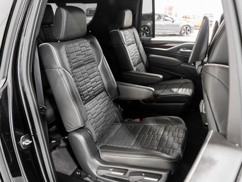 Used 2024 Cadillac Escalade ESV Sport Platinum w/ LPO, ONYX Package image 28