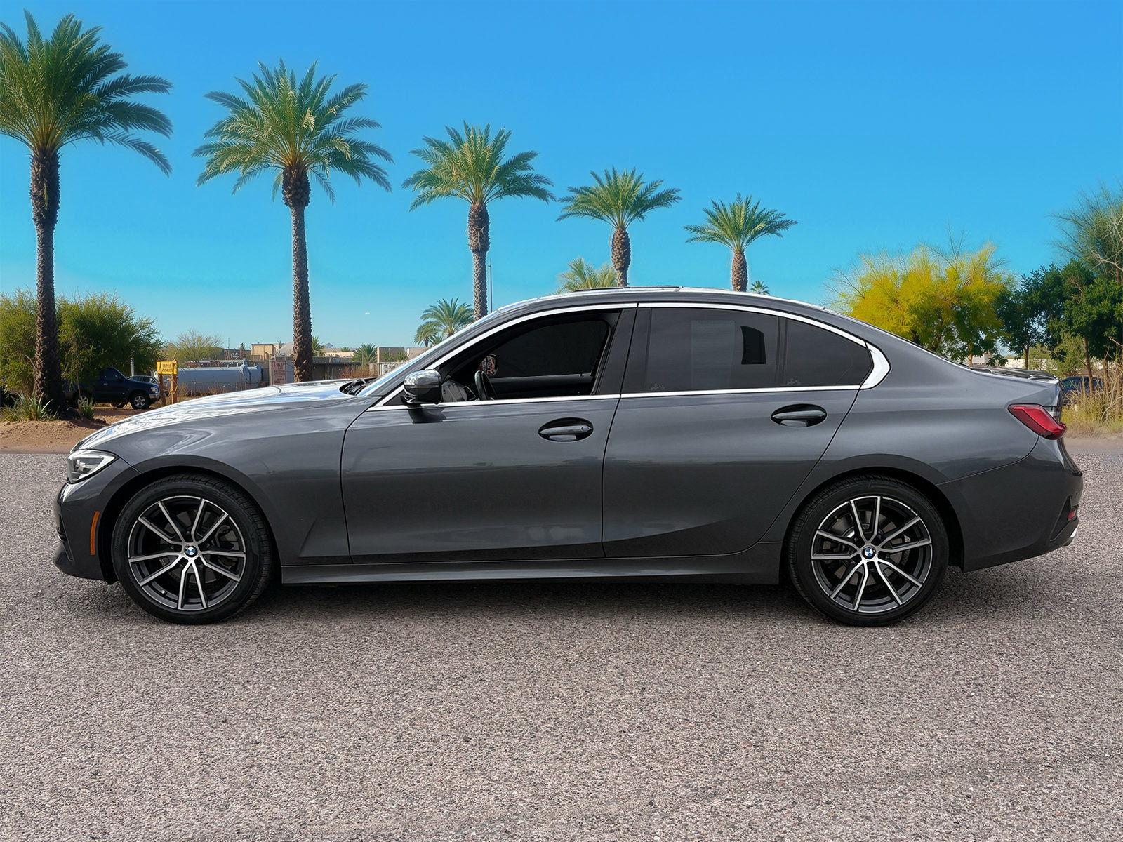 Used 2019 BMW 330i Sedan w/ Driving Assistance Package RWD image 2