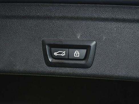 Used 2023 BMW X6 M50i w/ Executive Package image 69