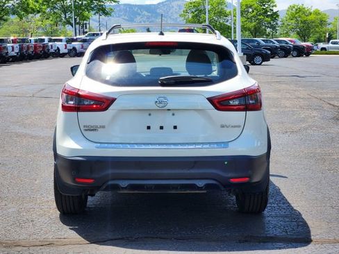 Used 2020 Nissan Rogue Sport SV w/ All-Weather Package AWD/4WD image 5